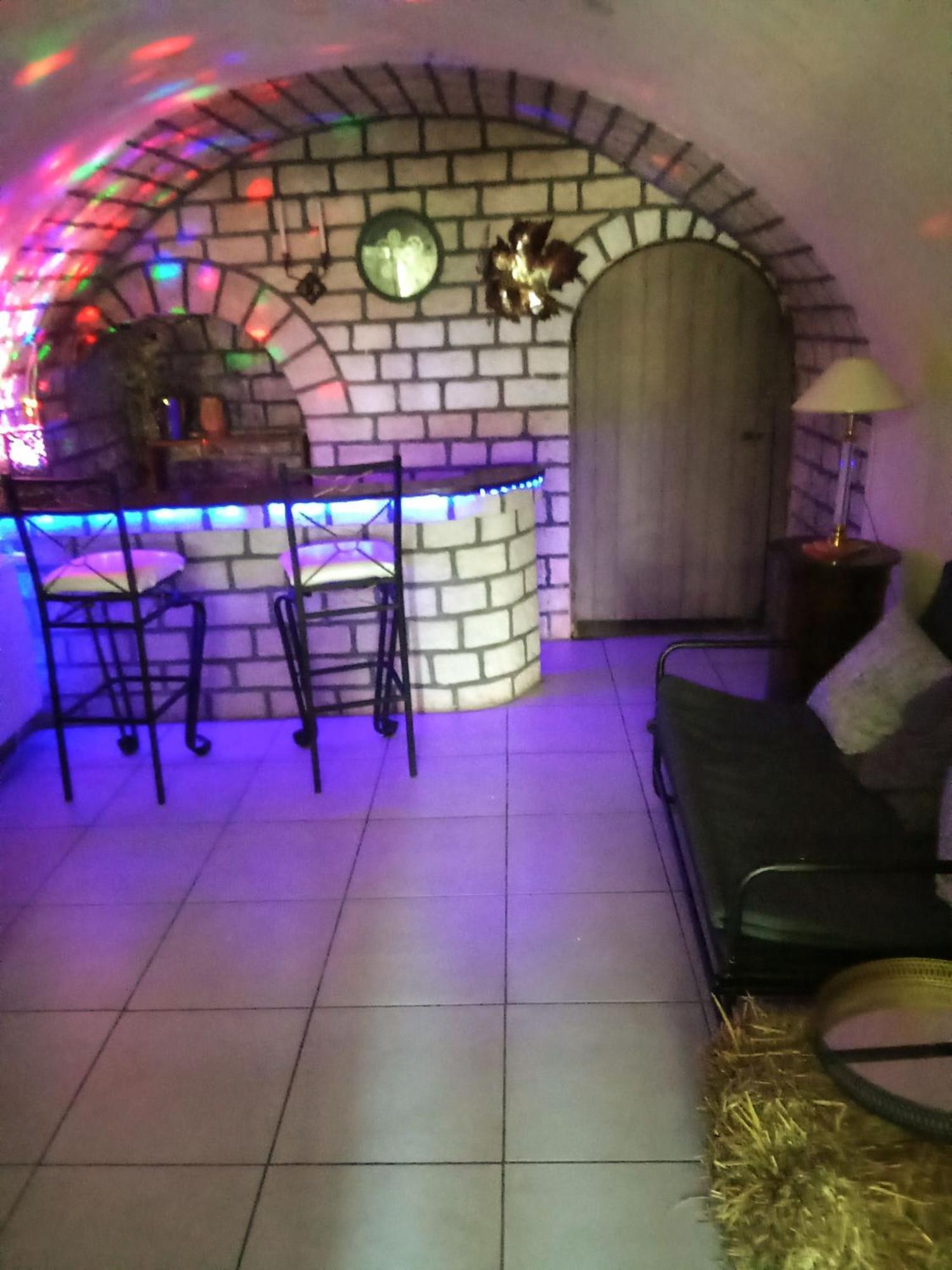 Le Nid - Amboise Gite Semi Troglodyte Esterno foto